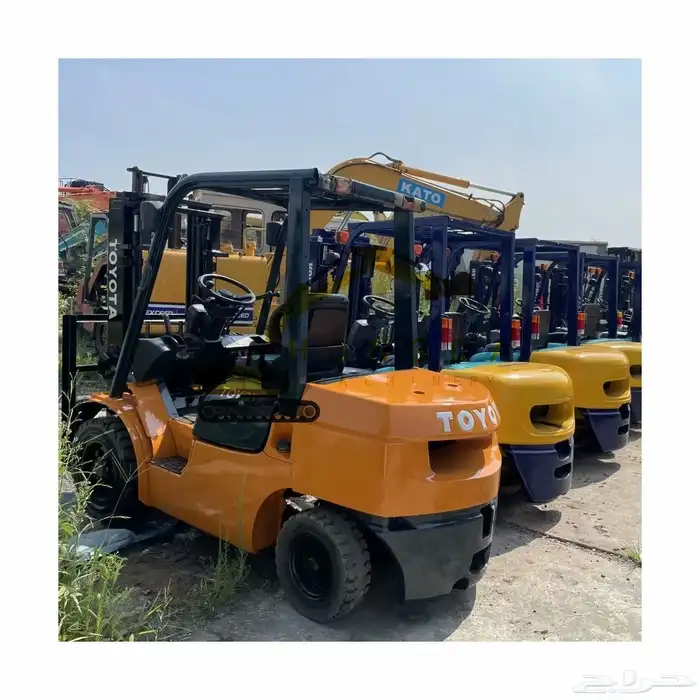 تأجير رافعات شوكية وتلسكوبية جميع الاحجام 3