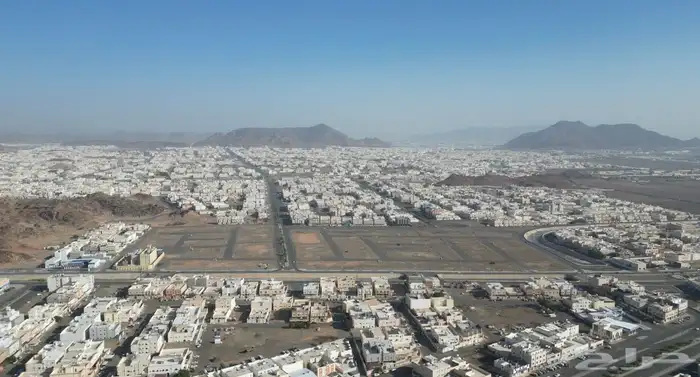 مصور درون مصور عقاري مصمم 4