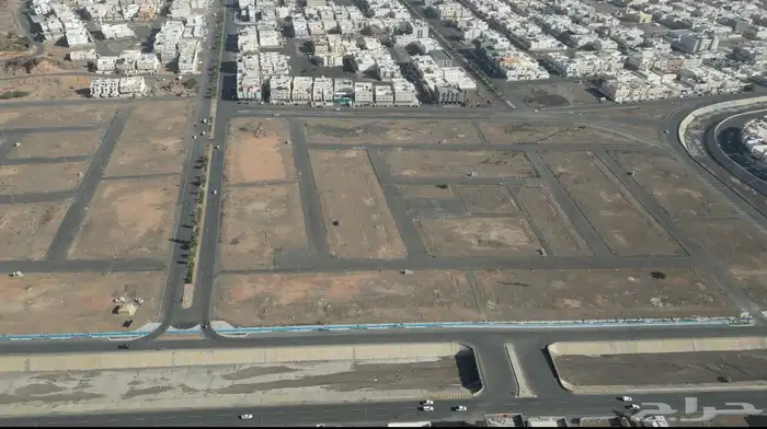 مصور درون مصور عقاري مصمم 2