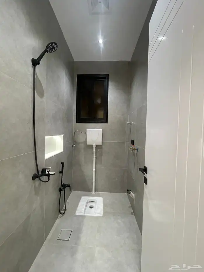 للتملك شقه دور ارضى بحوش من 600 الف مقابل نادى ضمك 17