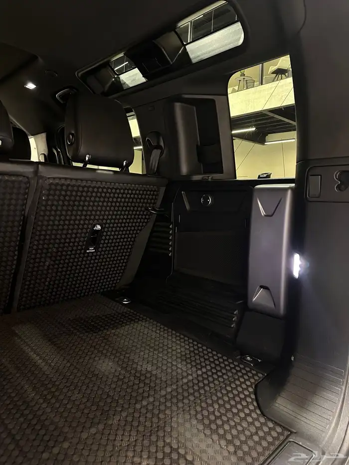 ديفندر 2021 SE X Dynamic p400 10