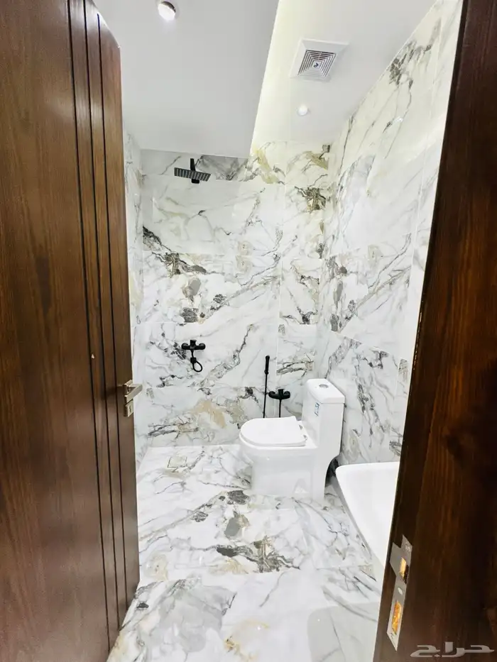 فيلا روف للبيع تبوك حي الاخضر بتبوك خلف جامع المهاجرين 7