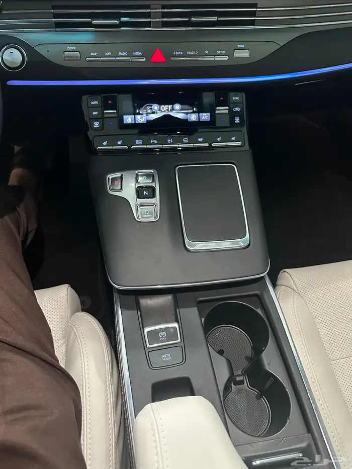 هونداي ازيرا 2022 بنزين 6 سلندر 13