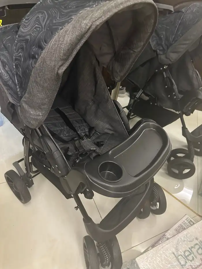 عربة أطفال ومدخل 6