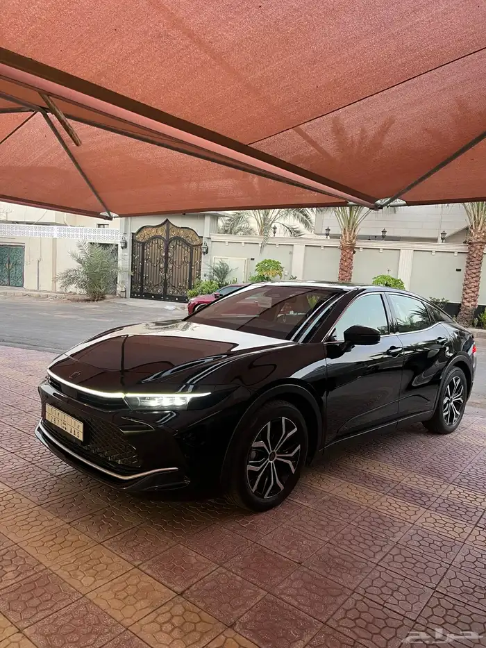 تويوتا كراون 2023 بريميوم 1