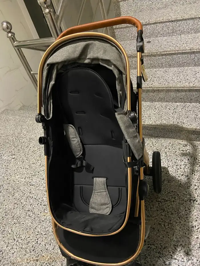 عربة اطفال 1