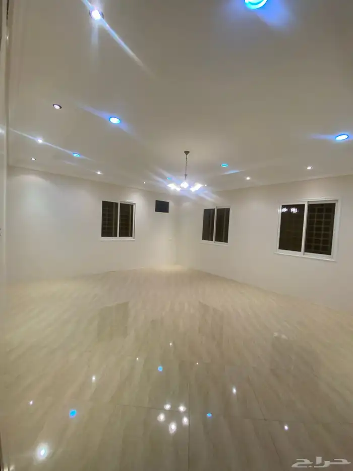 للايجار- ابها - المنسك - شقة مستقله دور ارضي 5 غرف 5