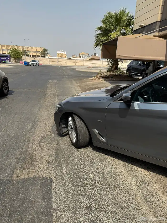 بي ام 530 فل 2017 ماشي 126 الف كيلو قمه في النظافه 33