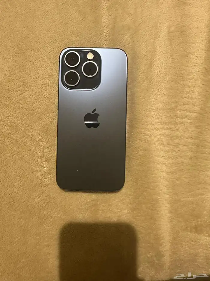 ايفون 15 برو نظيف بكرتونه بيعه مستعجله 0