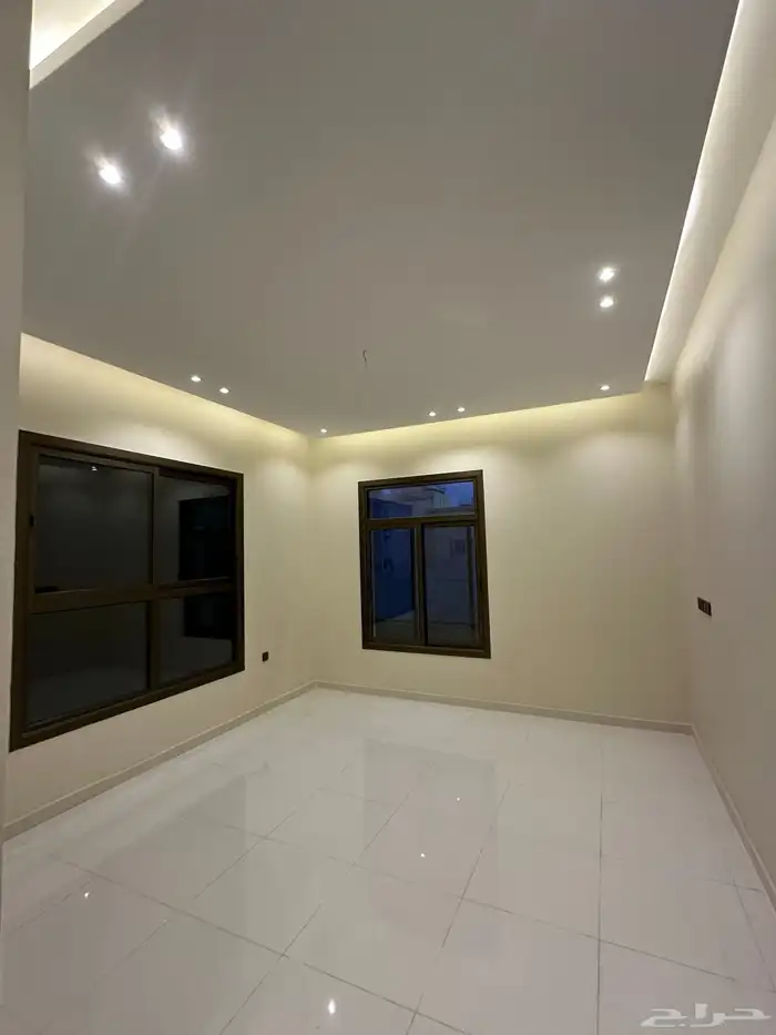 للبيع فلل دوبلكس موقع مميز بخميس مشيط 18