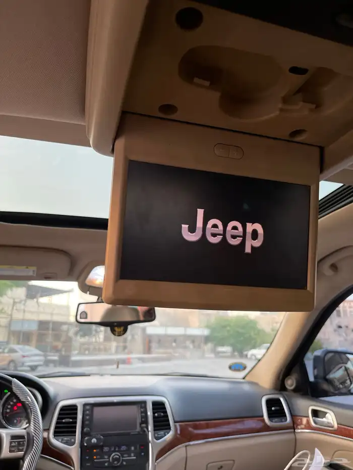 Jeep Grand Cherokee 2011 full option 15