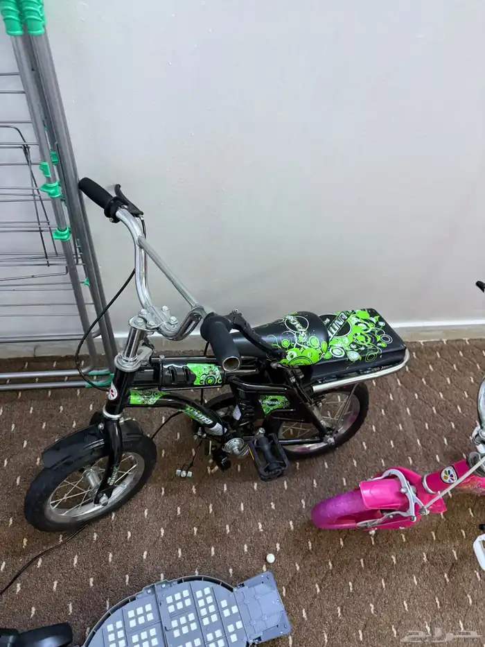 سكوتر كهربائي نظيف استخدام قليل جدا ودراجتين أطفال 2