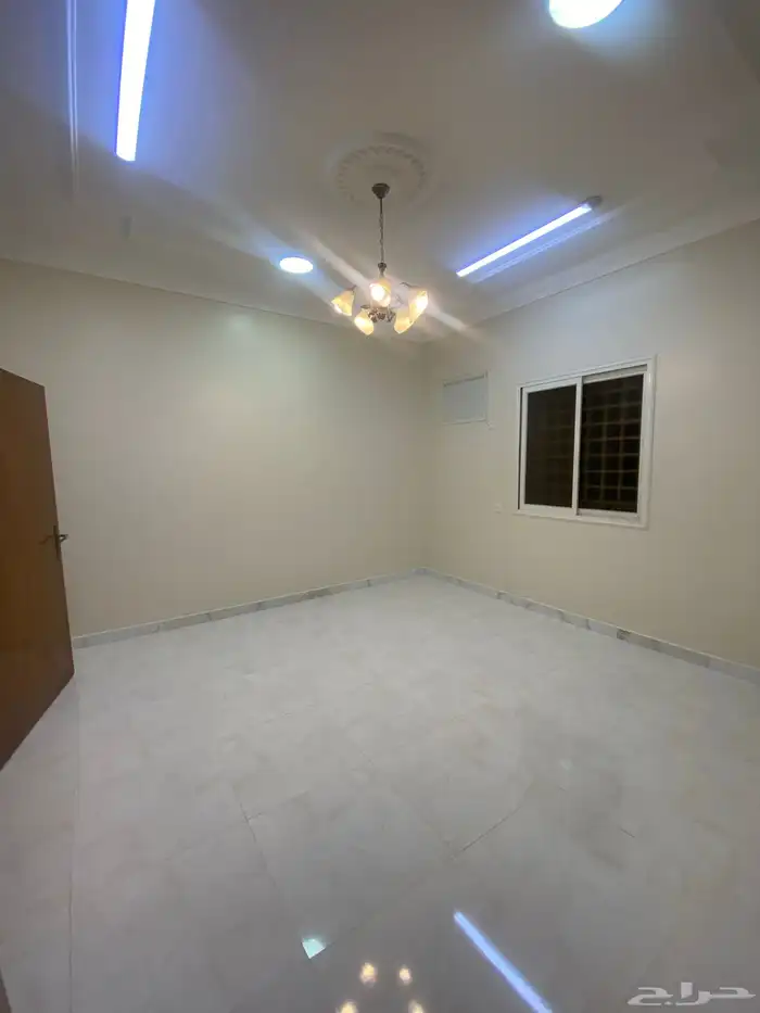 للايجار- ابها - المنسك - شقة مستقله دور ارضي 5 غرف 7