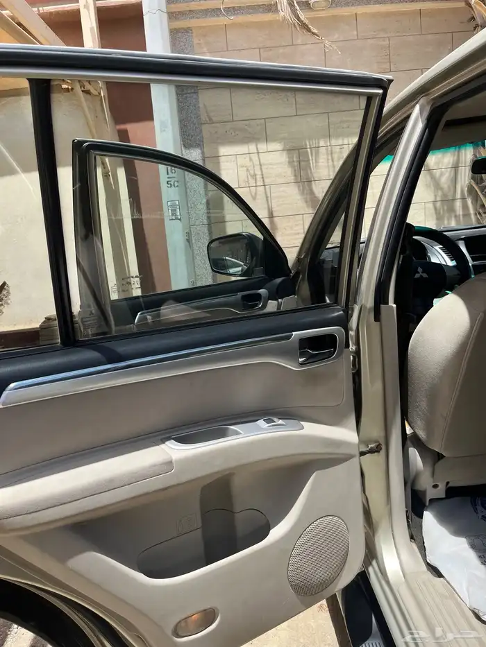 باجيرو 2011 للبيع 9