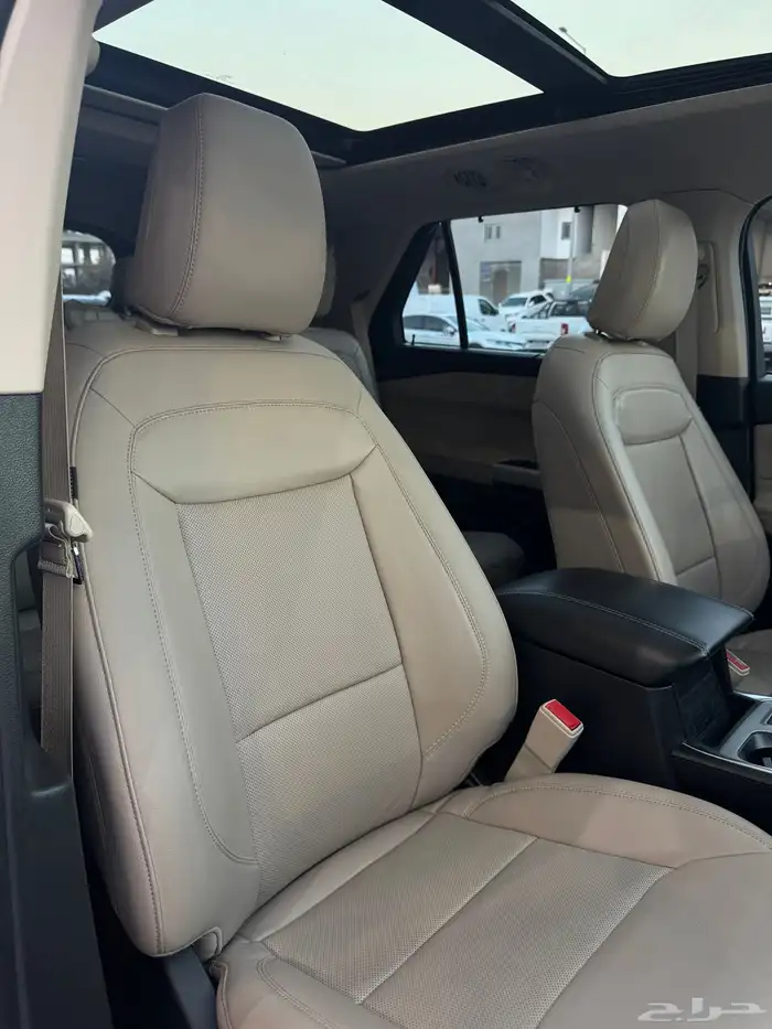 فورد اكسبلورر ليمتد 2022 عداد 44 الف 12