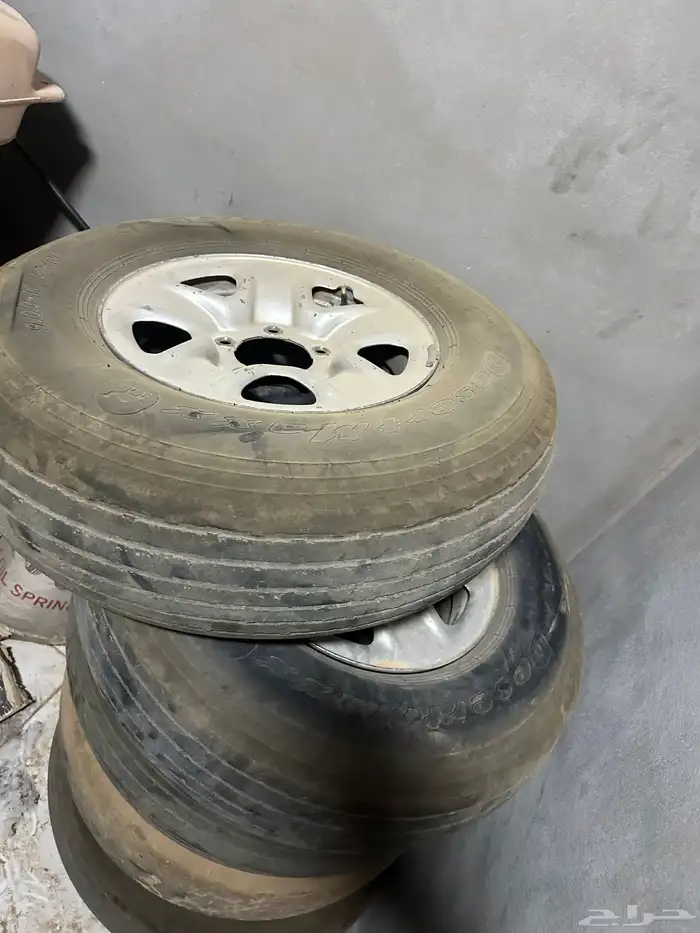 جنوط هدد 17  7 مع طبايق سود مع كفرات بالون تاريخ 23خمس جنوط 0