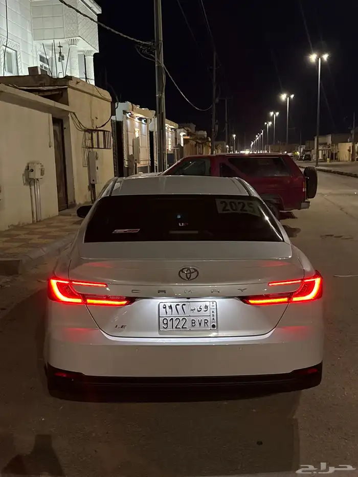 كامري ال اي لون ابيض لتقبل الكامري باقي من قصدها 143الف 5