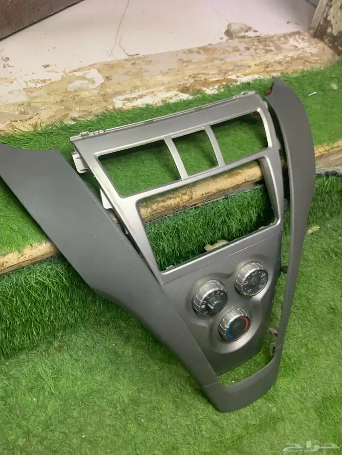 ديكورات يارس 2008 إلى 2013 اصلي نظيف 4