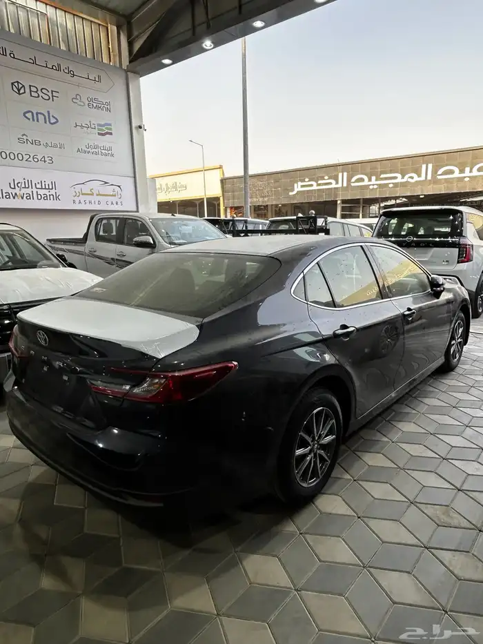 كامري 2025 E استاندر سعودي ابيض اسود تيتانيوم كحلي 23