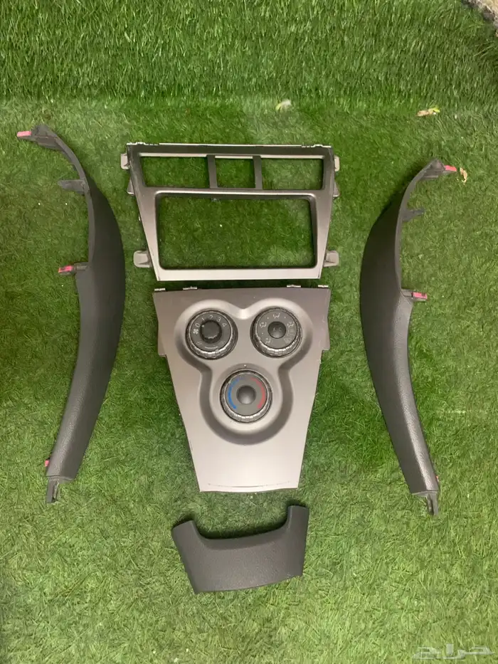 ديكورات يارس 2008 إلى 2013 اصلي نظيف 6