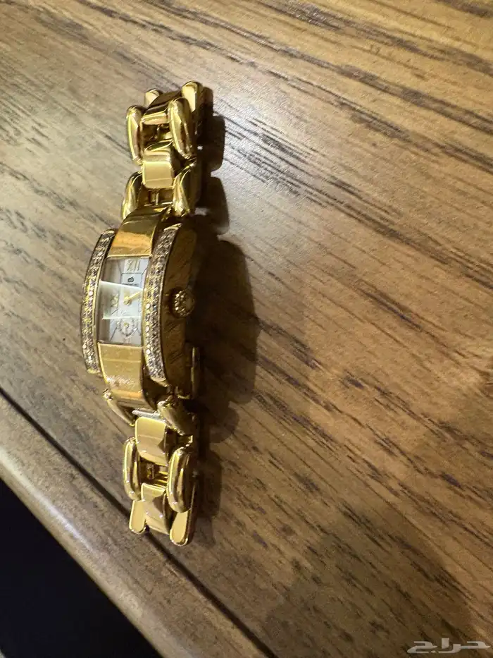 ساعة نسائية نوع ديموند هيل DIAMOND HILL شبه جديدة 1