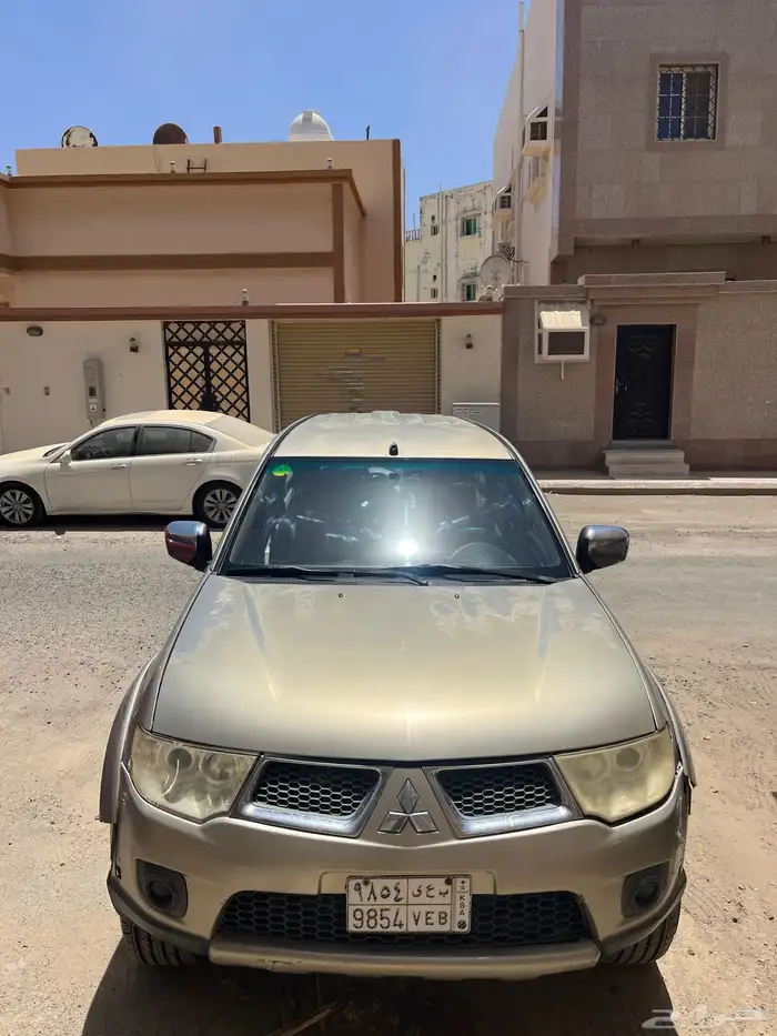 باجيرو 2011 للبيع 2