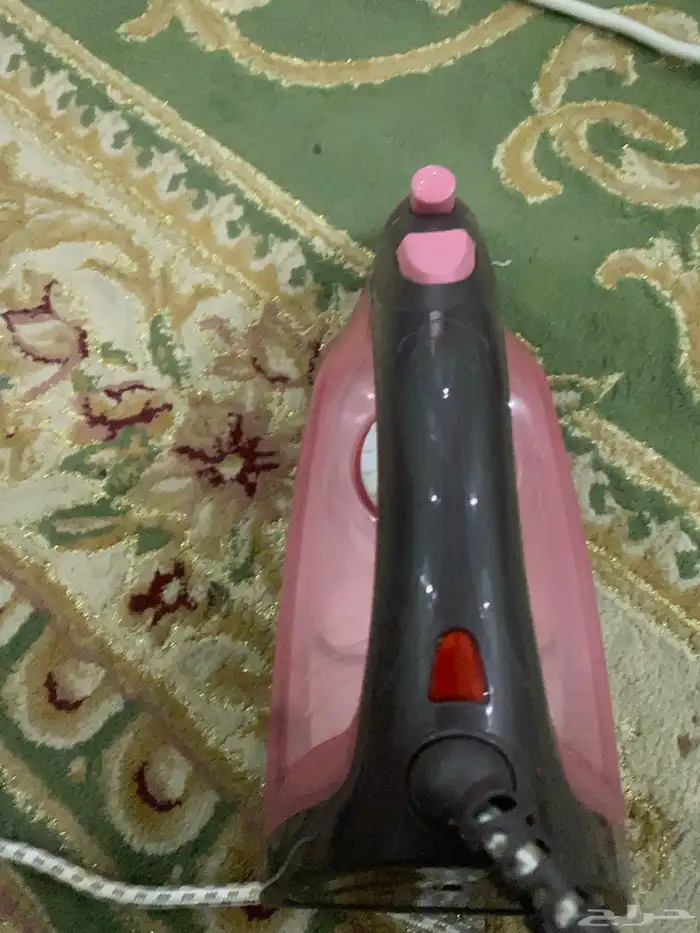 مكواة ملابس شبه جديدة استخدام قليل 2