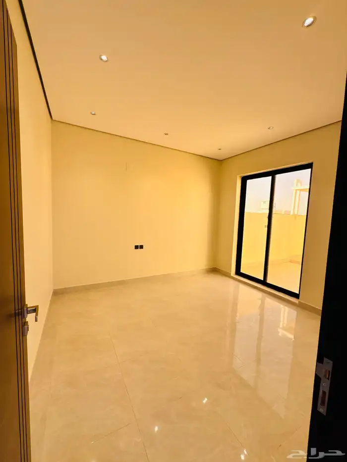 فيلا روف للبيع تبوك حي الاخضر بتبوك خلف جامع المهاجرين 19