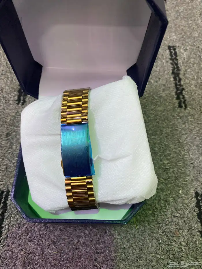 ساعة رادو استخدام يوم فقط للتواصل 2