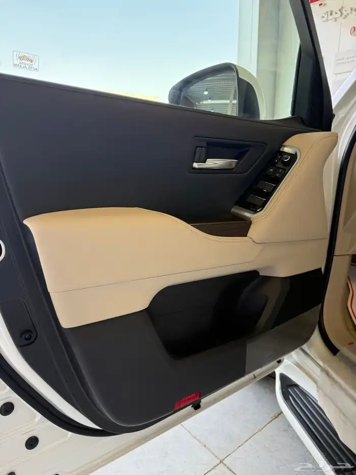 لاندكروزر GXR.S.2025 تنفس طبيعي اقل سعر بالسوق عرض خاص 8