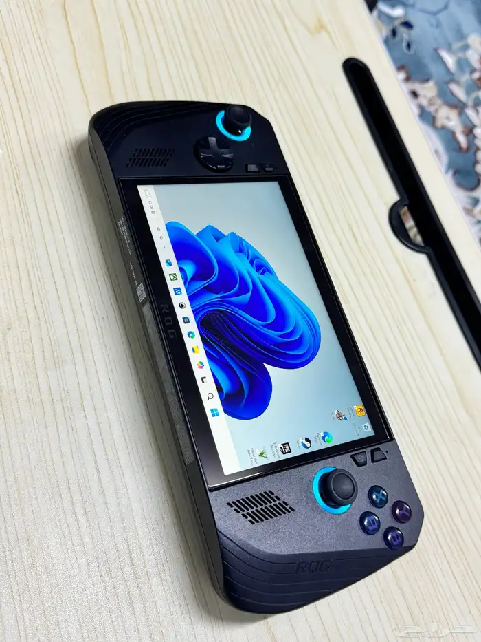 rog ally x اسوس روج الي اكس شبه جديد 4