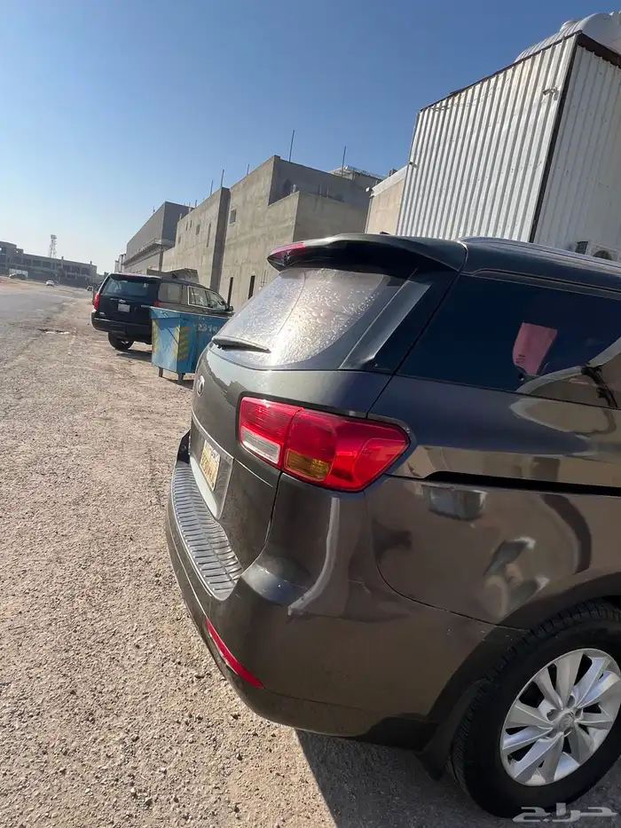 كيا كارنيفال 14