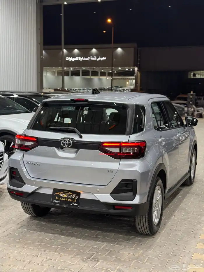 تويوتا رايز موديل 2024 عداد 52 الف كيلو - استاندر 4
