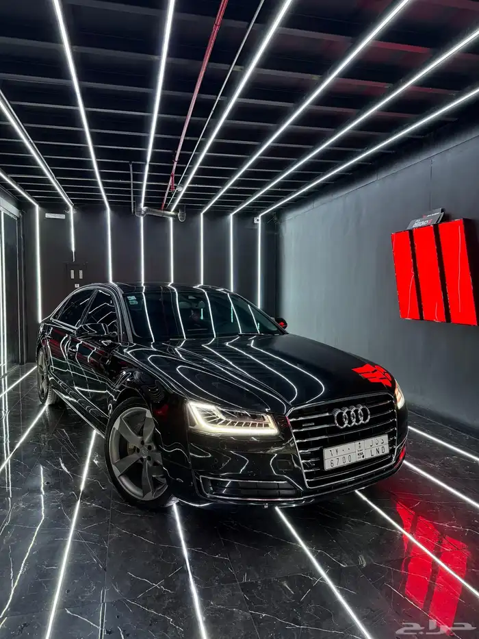 للبيع اودي A8موديل 2016اللون اسود قمه في النطافه 13