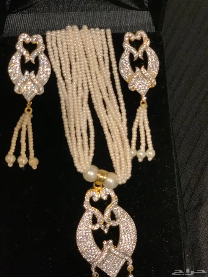 طقم عقد وحلق لولو فخم جدا مطلي اللون مايتغير ابد 4