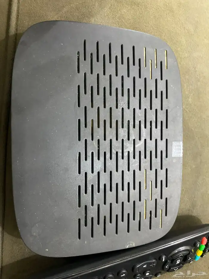 رسيفر بي ان سبورت اصلي معه كرتونه و اسلاكه ورسيفر قو بوكس 1