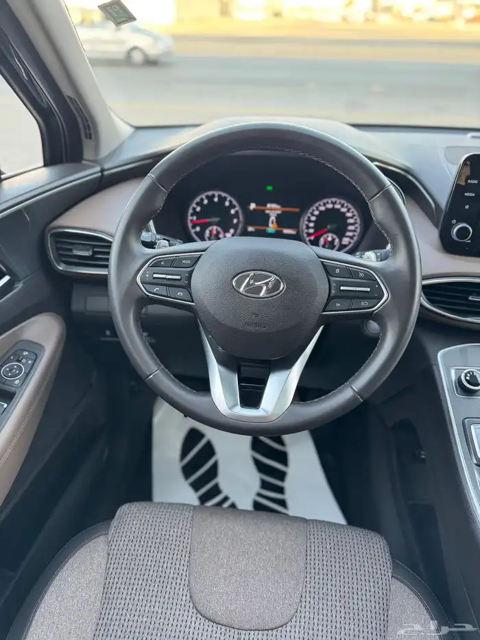 للبيع هيونداي سنتافي 2024 نص فل 4 سلندر دبل 15