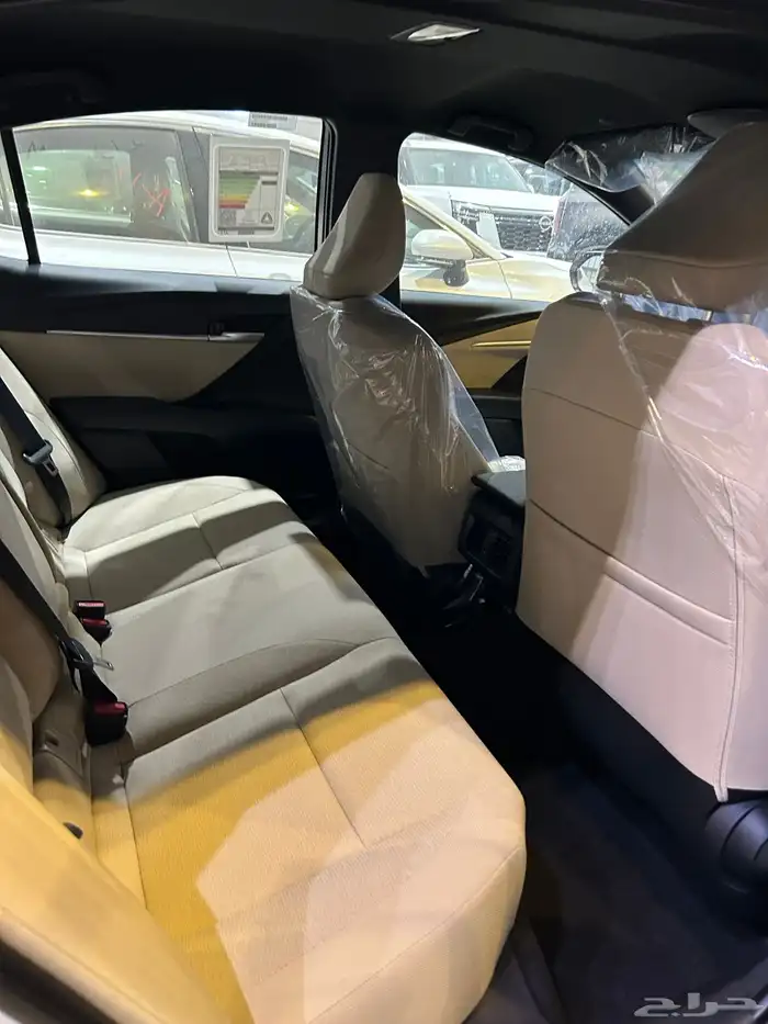 كامري 2025 E استاندر سعودي ابيض اسود تيتانيوم كحلي 39