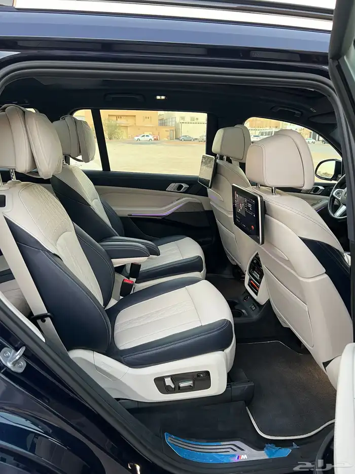 بي ام X7 V8 2020 26