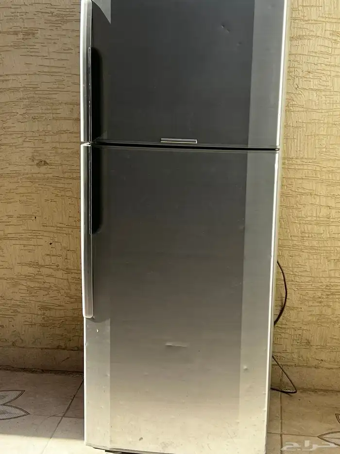للبيع ثلاجه هيتاشي كبيره للبيع 2