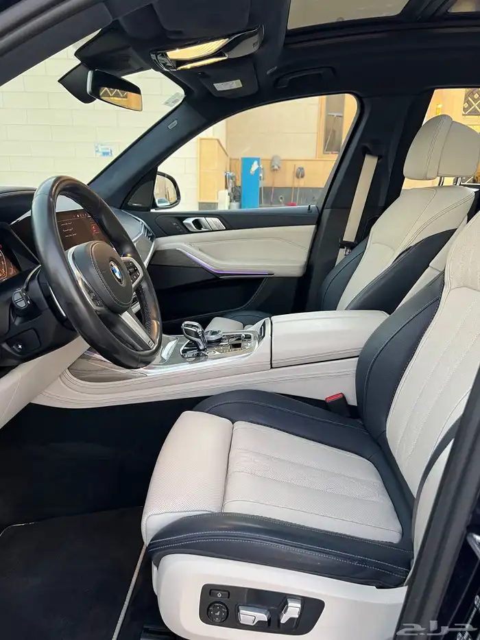 بي ام X7 V8 2020 14