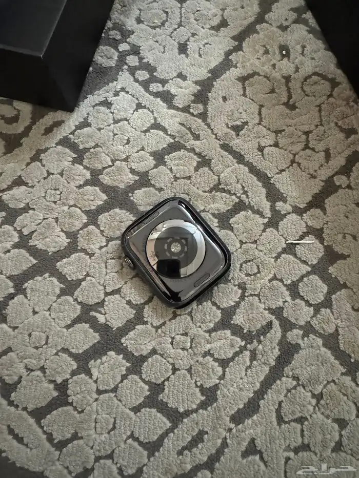 للبيع ساعة ابل 5