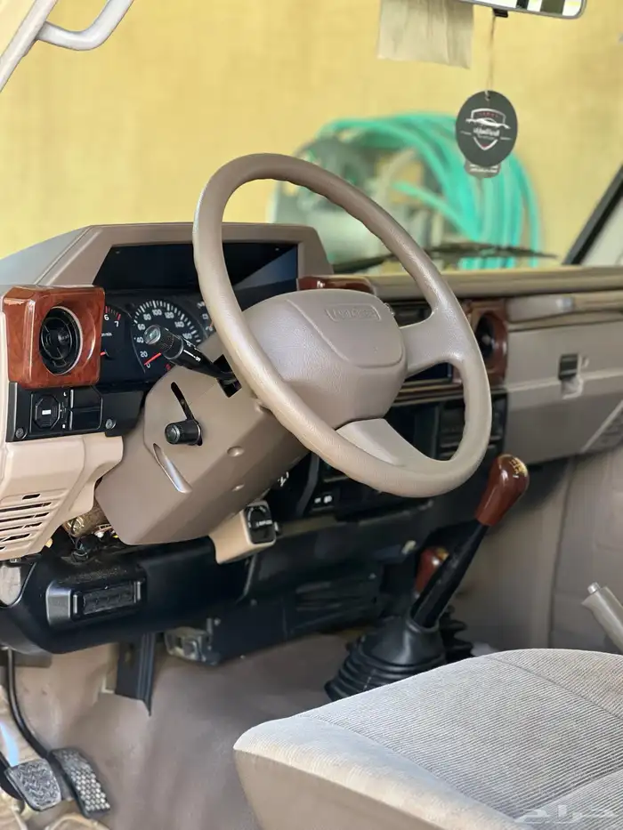 جيب شاص المديل 2009 مخزن بريمي 11 ريشه ونش دفلوك 41