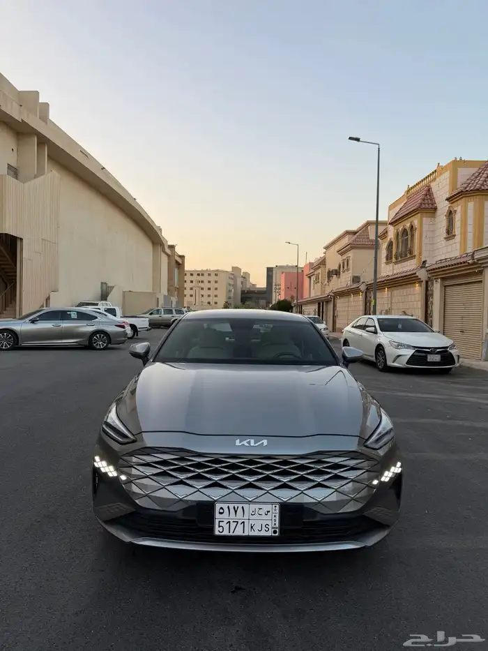 كيا 8 1