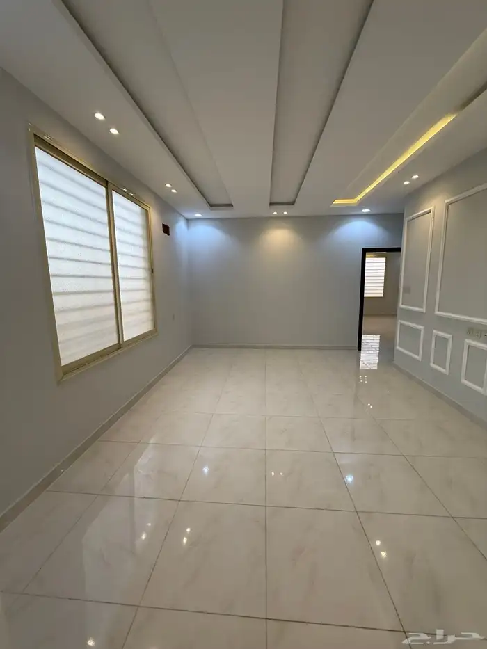 للبيع فيلا دورين وملحق بمسبح ومشب شمال خميس مشيط 850الف 16