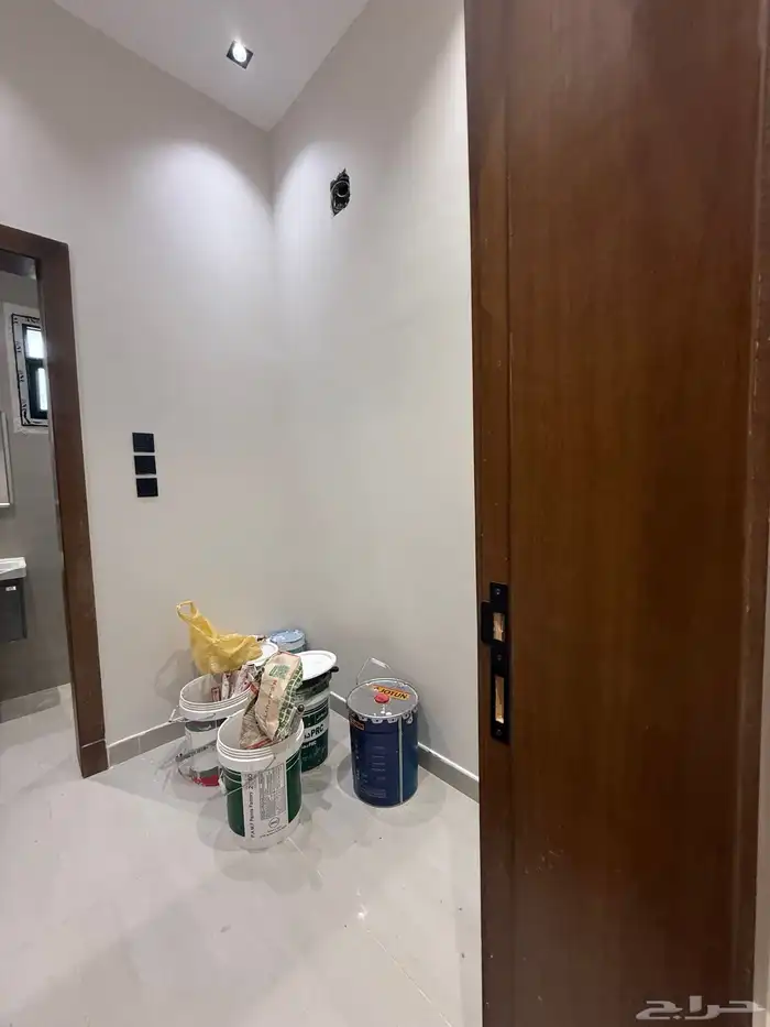 دور ارضي فاخر للبيع بحي الصفا 9