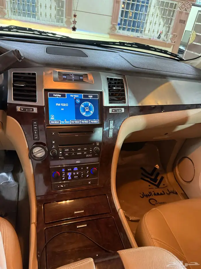 للبيع كدلك اسكاليد 2010 13