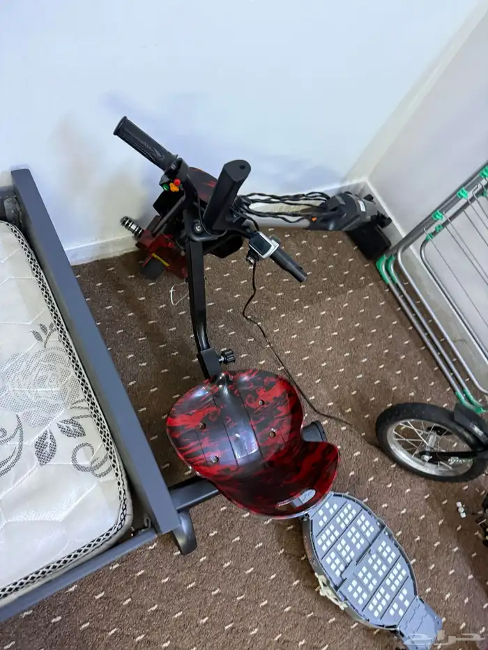 سكوتر كهربائي نظيف استخدام قليل جدا ودراجتين أطفال 5