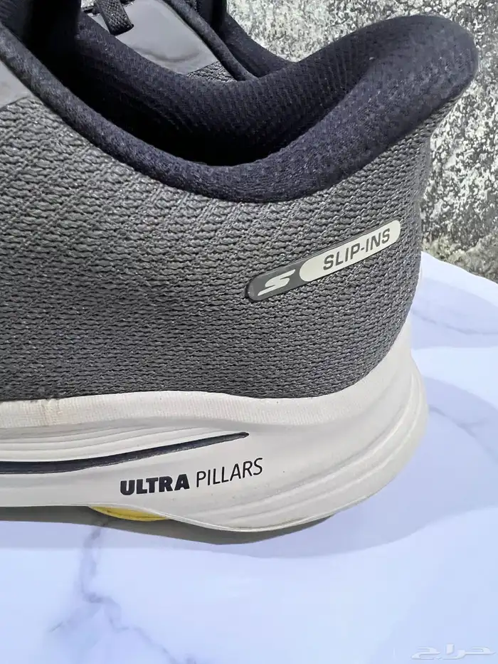 سكتشر جديد للبيع او البدل بمقاس اكبر 1