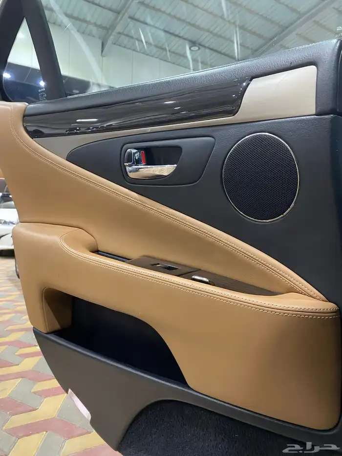 لكزس LS 460 المديل 2014 العدد 293 الف 15